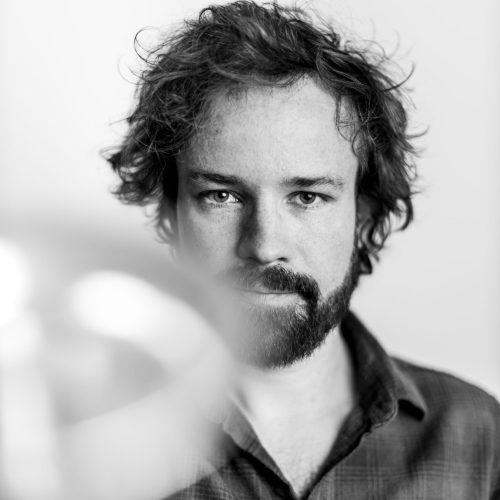 Portrait Leonhard Skorupa in schwarz-weiß